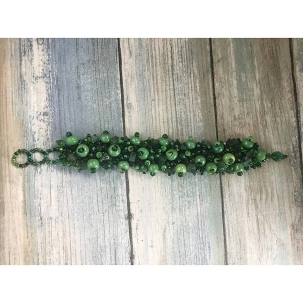 Unbranded green beaded
